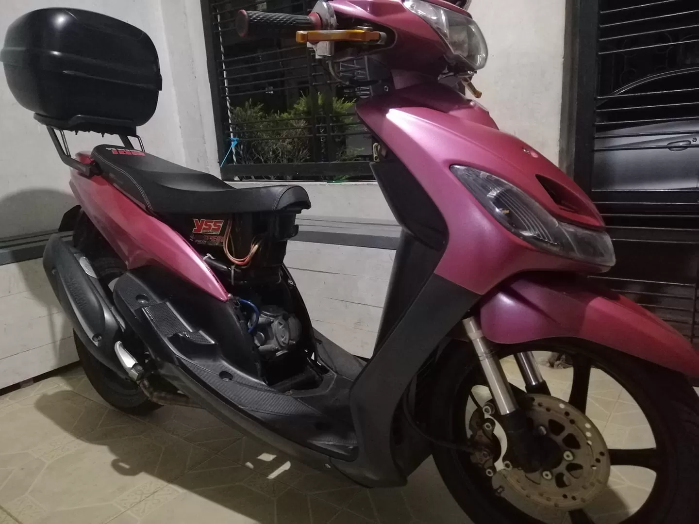 Sơn xịt Samurai H179 – Hồng Bóng Nổi Bật, Bám Dính Tốt, Màu Tươi Tắn