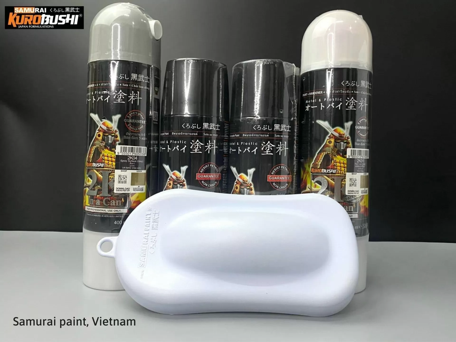 Sơn xịt Samurai K430 – màu trắng ánh kim sang trọng, bề mặt sáng đẹp, bám chắc, khô nhanh, lên màu đều