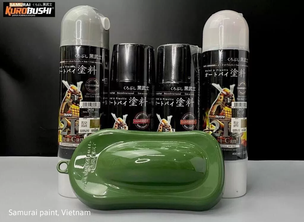 Sơn xịt Samurai 146 – màu xanh quân đội cổ điển, mạnh mẽ, bám tốt, khô nhanh, phù hợp xe máy và đồ DIY