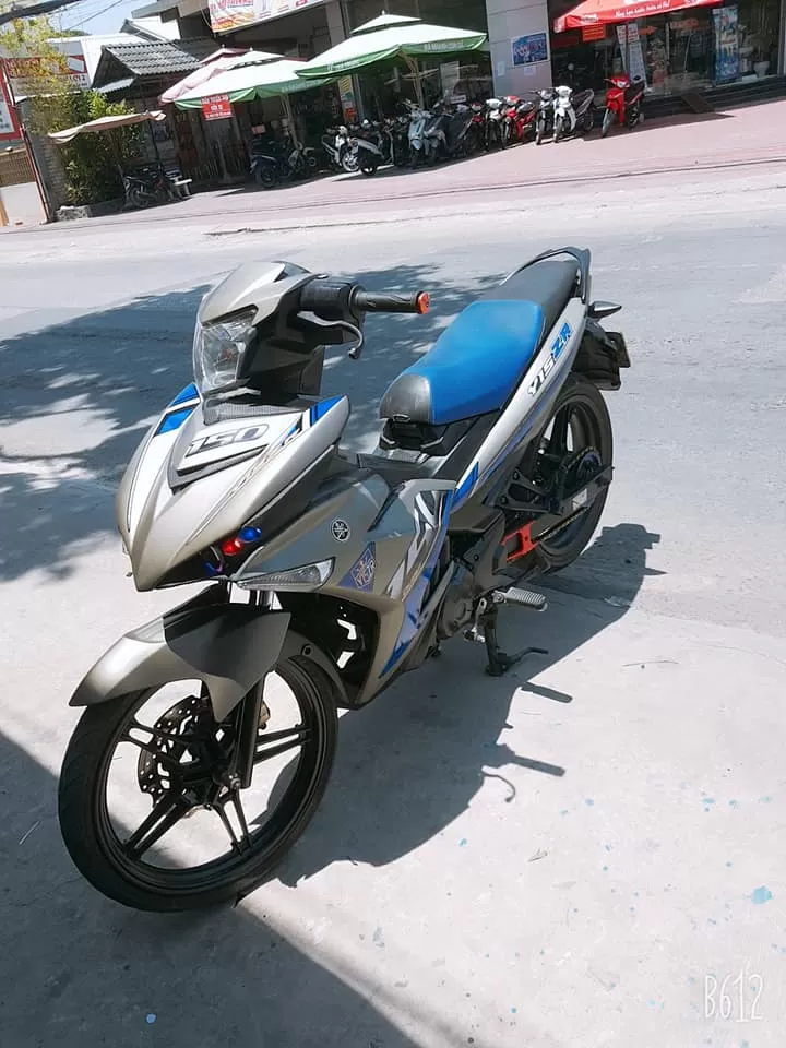 Sơn xịt Samurai Y747 màu xám nhám – cứng cáp, hiện đại, bám chắc, khô nhanh