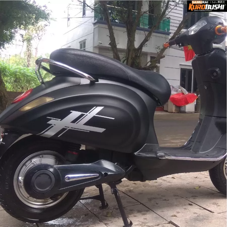 Sơn xịt Samurai Y81 màu đen ánh kim – sang trọng, mạnh mẽ, khô nhanh, bám chắc