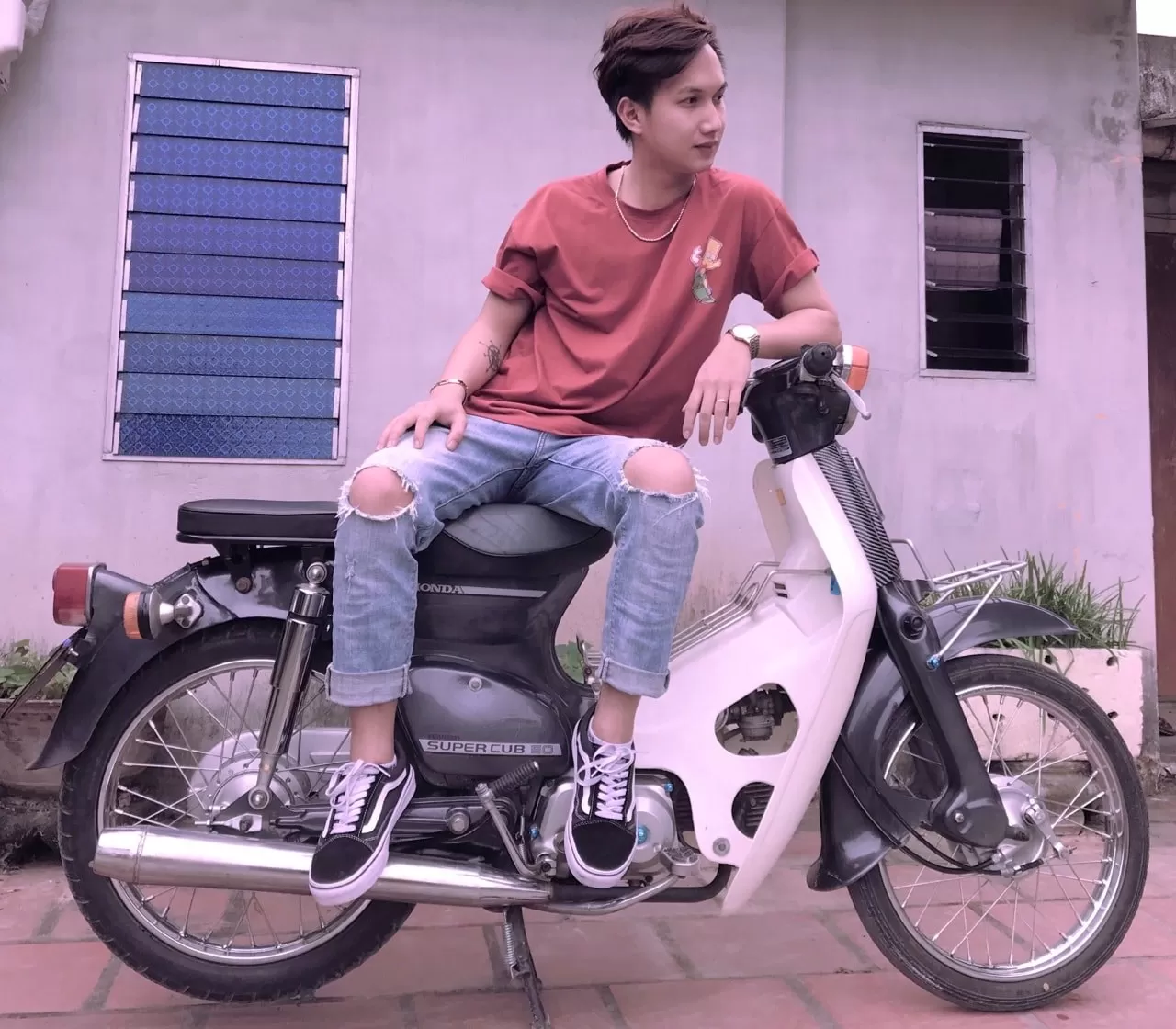 Sơn xịt Samurai Y367 màu xám ánh kim – tinh tế, hiện đại, bám chắc, khô nhanh