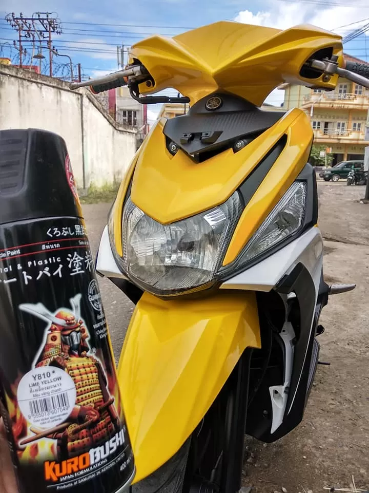 Sơn xịt Samurai Y810 màu vàng – nổi bật, tươi sáng, khô nhanh, bám chắc